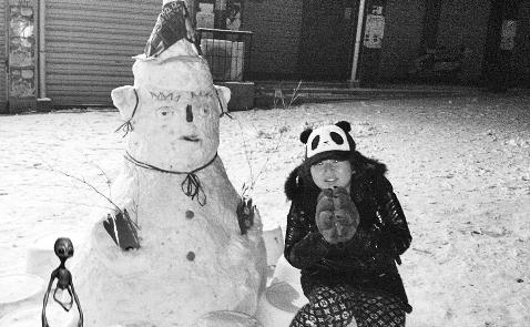 義馬女子拍雪景拍出外星人，自稱絕對(duì)沒有PS調(diào)查為手機(jī)軟件搗鬼