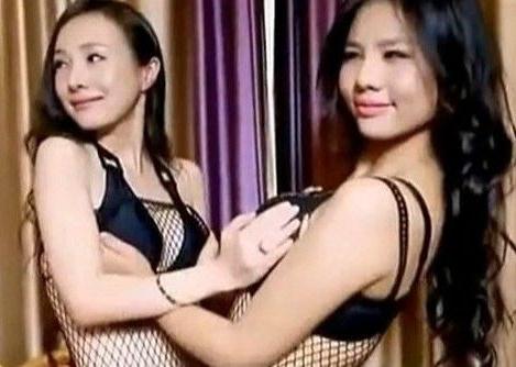 奇葩家庭：干露露拖妹妹干毛毛下水，干毛毛在干露露《愛你》MV中出道