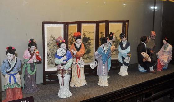 吳神仙貴賤相人，臺(tái)兒莊古城景區(qū)建武松殺嫂祭兄雕塑，潘金蓮胸部竟全裸惹爭議