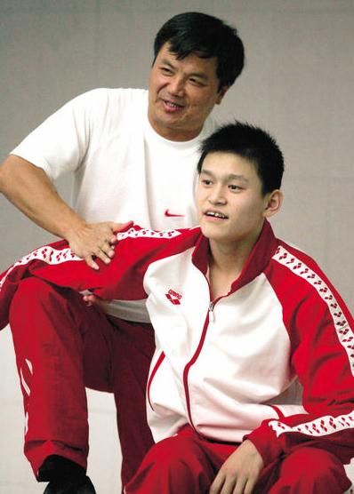 孫楊被通報(bào)批評(píng)、扣發(fā)津貼、禁止參加一切商業(yè)活動(dòng)，孫楊恐失過(guò)億代言