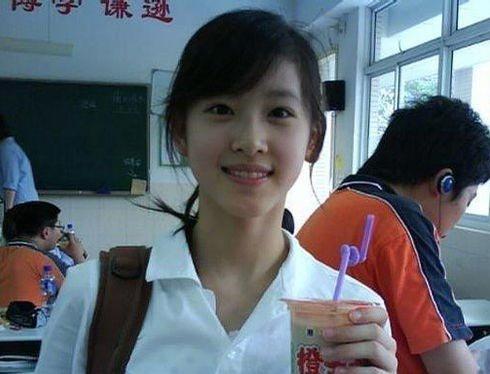 奶茶mm章澤天個人資料圖片，為什么叫奶茶妹妹，清華大學(xué)奶茶妹妹章澤天