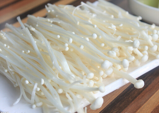 產(chǎn)婦可以吃金針菇嗎？適合產(chǎn)婦吃金針菇的做法