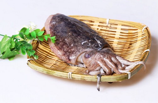 哺乳期吃墨魚有什么好處？吃墨魚的做法