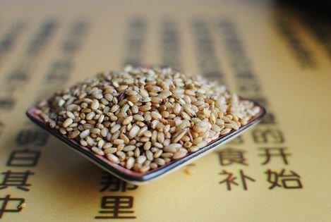 哺乳期吃糙米有什么好處？哺乳期吃糙米的做法