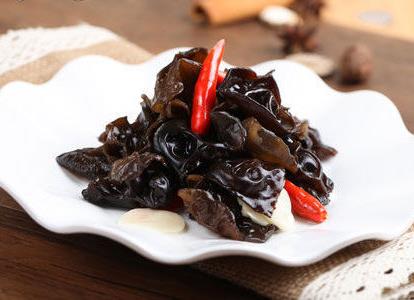 產(chǎn)婦吃黑木耳好嗎？產(chǎn)婦能吃黑木耳嗎