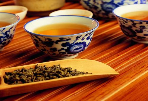 去油護(hù)膚殺菌消毒 喝剩的茶用處多