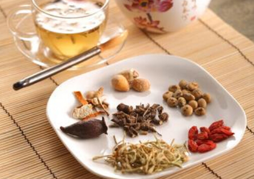 養(yǎng)生中藥零食該怎么吃？吃阿膠棗的好處