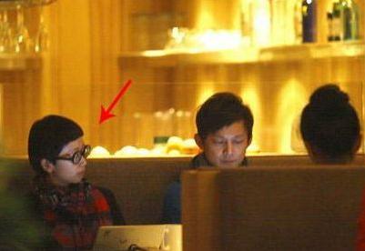 何炅結(jié)婚了嗎？湖南衛(wèi)視主持人何炅與妻子王菁情史曝光