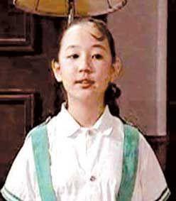 關(guān)凌在《我愛我家》中飾演賈圓圓，童星關(guān)凌與姬云飛喜得貴子，網(wǎng)友送名姬關(guān)干部、姬關(guān)食堂