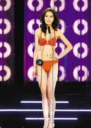 廣州選美冠軍李茜太瘦只有39公斤，李茜被調(diào)侃胸像圖釘