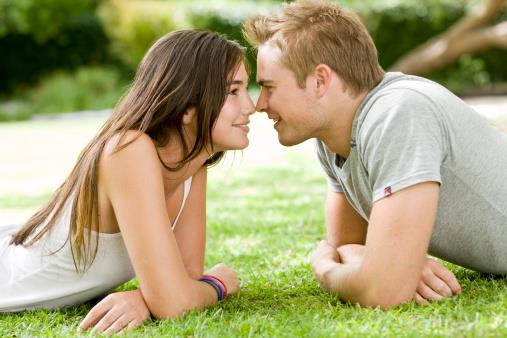 男人最易向女友求婚的4個(gè)瞬間