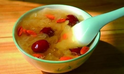 臉上有色斑怎么辦？ 幾個(gè)偏方幫你輕松祛除