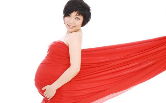 嬰兒會跟頭發(fā)爭營養(yǎng)？孕婦什么發(fā)型最好？