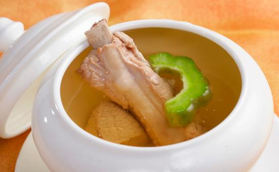 骨頭湯有多少營養(yǎng)？補(bǔ)鈣能只喝骨頭湯嗎？