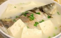 產(chǎn)后催奶喝奶白湯有用嗎？