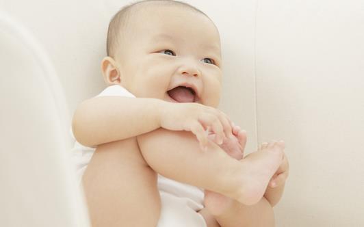 如何保護(hù)寶寶臍帶？保護(hù)不當(dāng)會(huì)破傷風(fēng)？