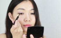 完美出行眼線很重要！眼妝的畫(huà)法