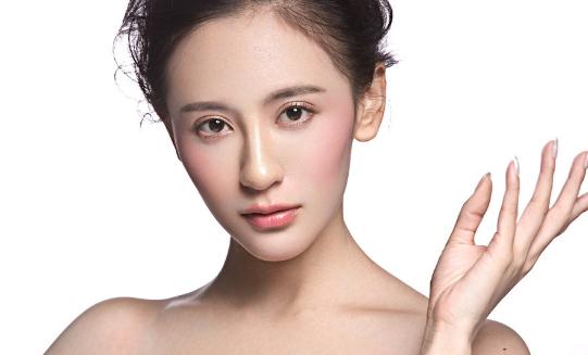 素顏出門(mén)？裸妝更出色！