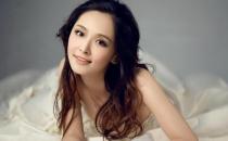 中長(zhǎng)發(fā)怎么盤(pán)發(fā)最好看？DIY隨性蓬松卷發(fā)