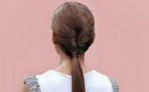 中分怎么扎發(fā)才好看？氣質(zhì)范盤發(fā)DIY