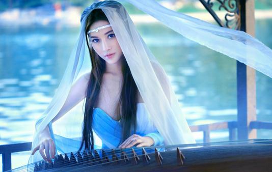 頭發(fā)毛躁打結(jié)？教你如何收拾亂發(fā)！