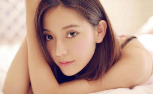 麻花辮DIY的方法：小辮子也能盤(pán)發(fā)！