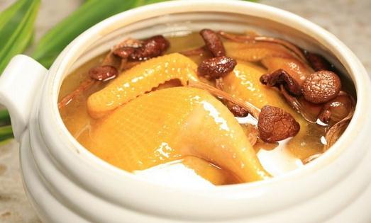 怎么燉雞湯更營養(yǎng)？喝雞湯有什么好處？