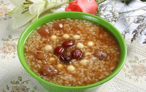 吃什么能夠養(yǎng)胃？烤饅頭養(yǎng)胃？