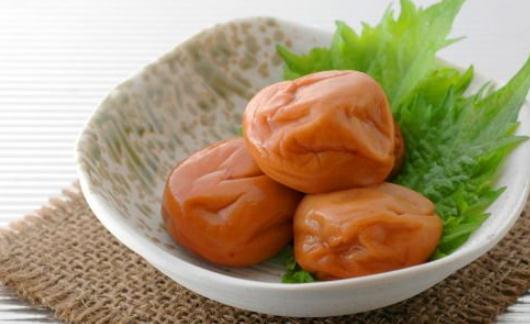 梅干有什么功效？吃梅干能緩解腹痛