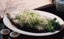 吃清蒸魚有什么好處？清蒸魚怎么做？