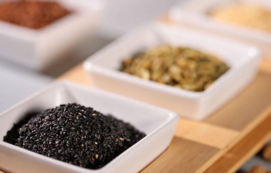 吃芝麻有什么好處？芝麻潤(rùn)膚美顏