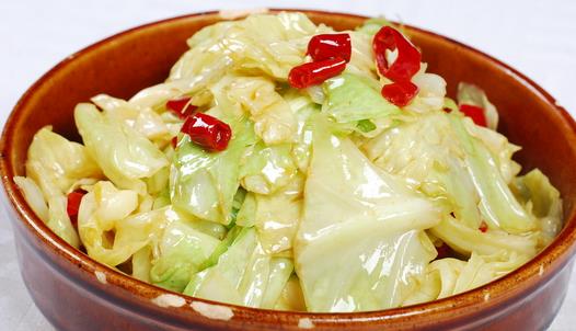 如何做出美味的手撕包菜？