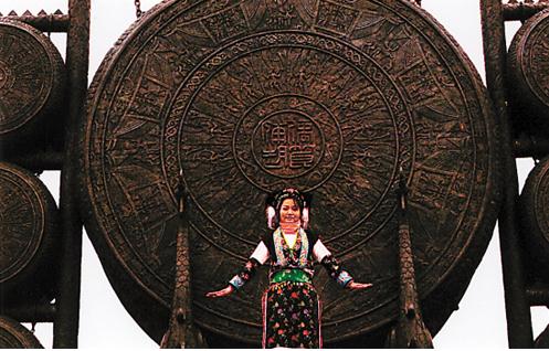東山少爺，西關(guān)小姐