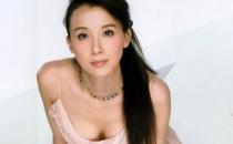 怎么造就完美乳溝？上斜臥推舉法