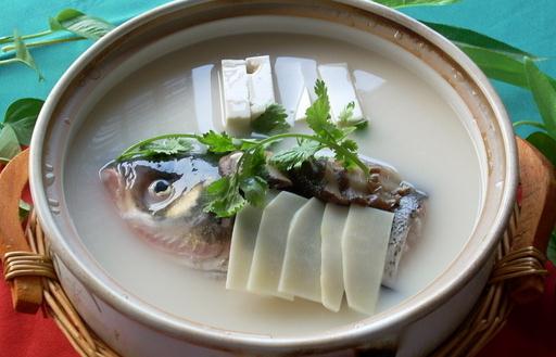 烹飪魚頭首要注意衛(wèi)生！