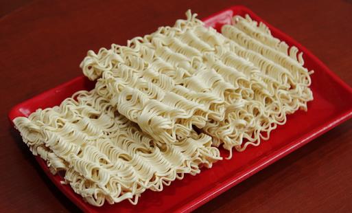 方便面口味獨特受追捧 十大危害你可知？