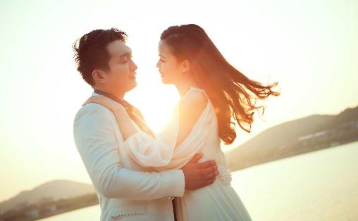 女人愛上男人會(huì)有什么表現(xiàn)？