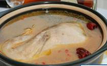 冬季食補養(yǎng)生 五款湯水滋補身心