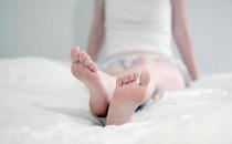 手腳出汗是怎么回事？如何治療手腳出汗？