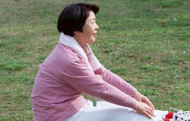 老人秋季堅(jiān)持的三個(gè)原則