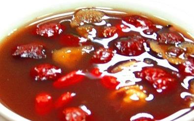 五款女人補(bǔ)血養(yǎng)顏湯 健康美麗喝出來