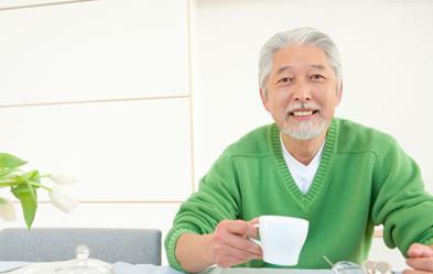 預(yù)防老年癡呆 讓老人自己動手做事