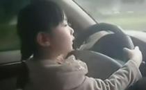 5歲女孩開車上路？孩子出行安全提醒