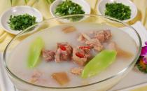 先吃飯還是先喝湯？喝湯的正確方法