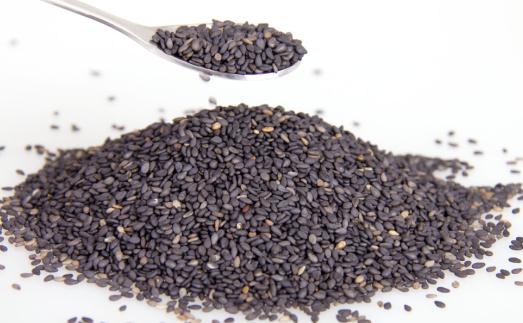 白頭發(fā)吃什么好？四種類型白發(fā)調(diào)理食療方法