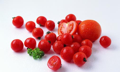 番茄有什么營養(yǎng)價(jià)值 女性吃番茄可以美容養(yǎng)顏