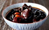 女性經(jīng)期吃什么好？經(jīng)期排毒與緩解痛經(jīng)的食物推薦