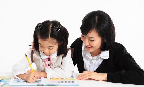 心理咨詢(xún)師教家長(zhǎng)要學(xué)會(huì)理解孩子