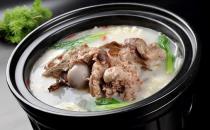 女人秋季吃什么補水？四道滋陰生津養(yǎng)生湯推薦
