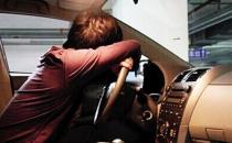 老年人開(kāi)車脖子痛 做頸椎保健